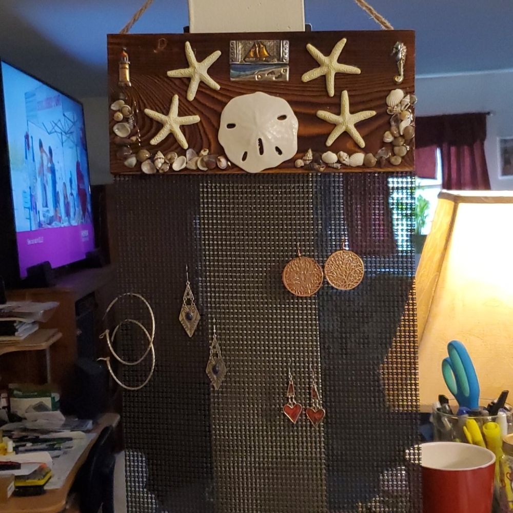 Earring holder